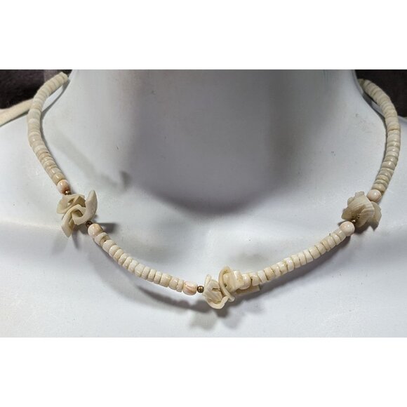 Vintage 90s White Shell Chip Beaded Necklace - Picture 5 of 6